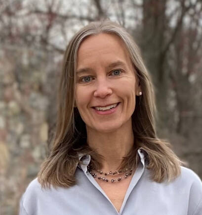 portrait of lindsay ellis